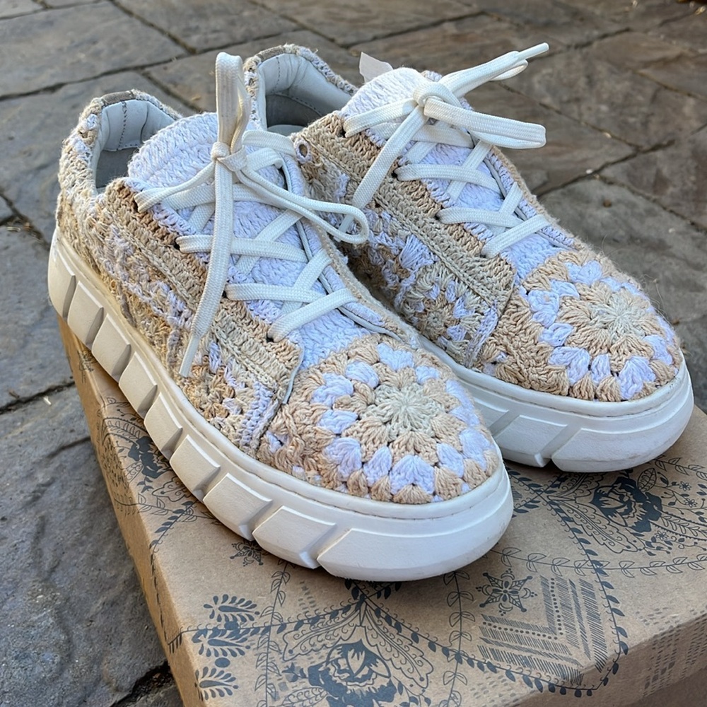 Free people catch me if you can crochet sneakers kicks walking shoes lace up